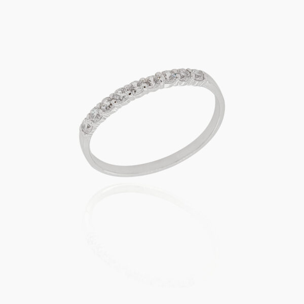18K Gold Wedding Ring - 9 off Diamonds 0.26ct in 2-Prong Setting