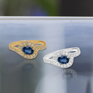 Sapphire 4 Head with Halo and Side Diamonds 18K Gold Ring