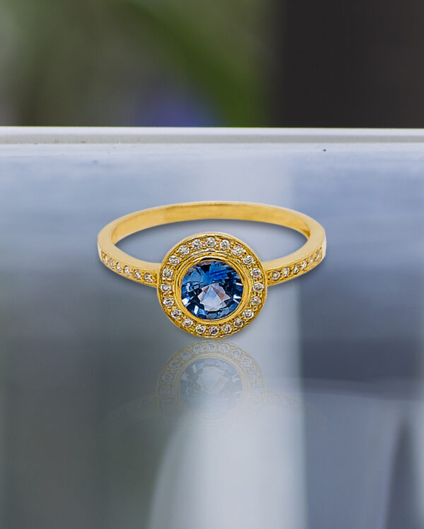 Sapphire Head with Halo and Side Diamonds 18K Gold Ring - Image 2