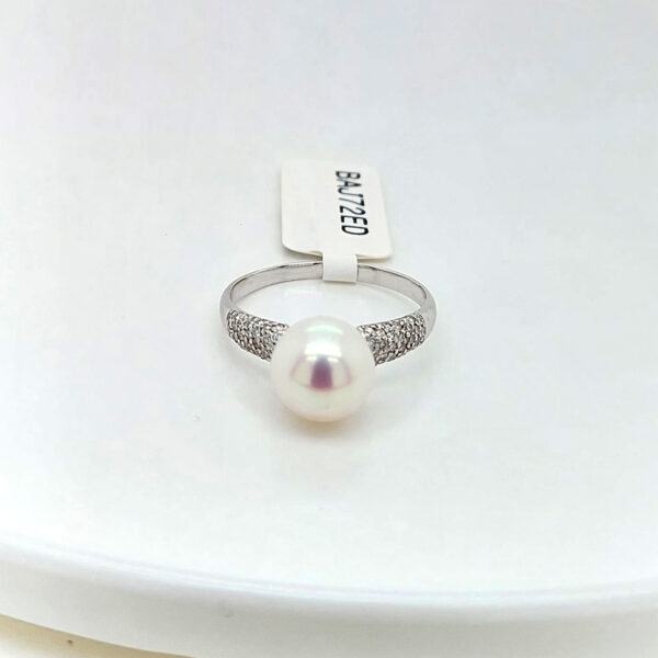 Freshwater Pearl with Diamonds Head 18K Gold Ring