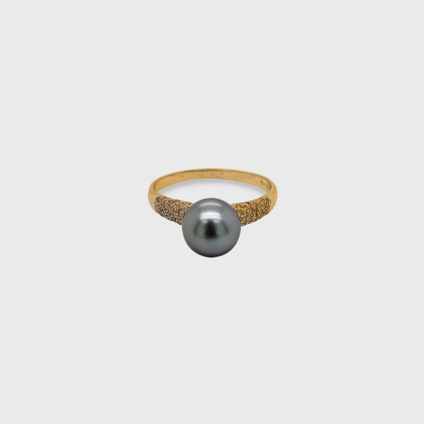 18K Gold Tahitian Black Pearl with Diamonds Head Ring