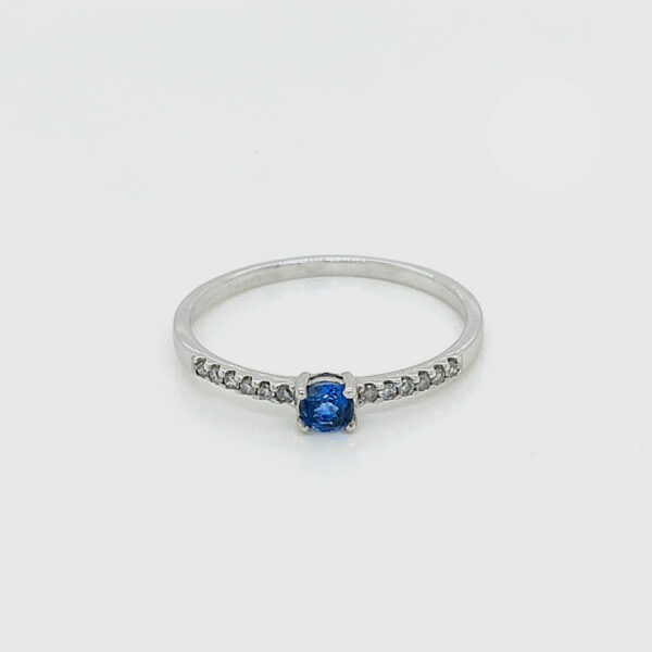 Sapphire 74-3 Head with Side Diamonds 18K Gold Ring