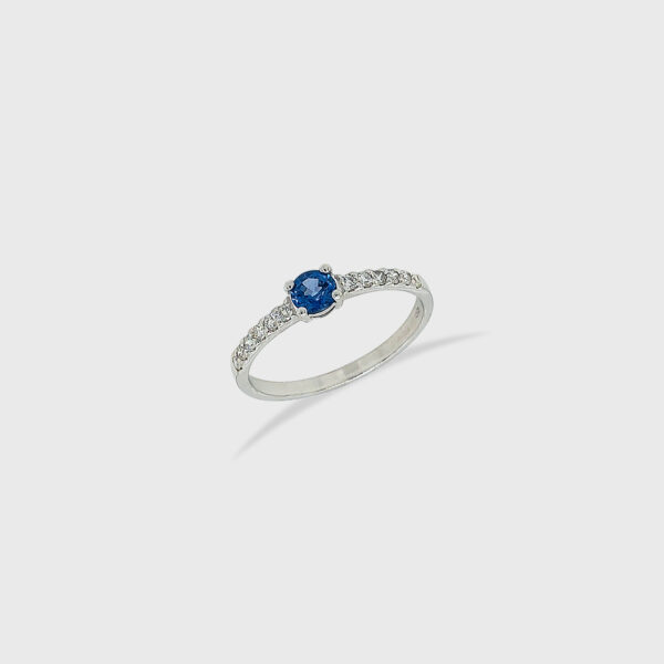 Sapphire Head with Side Diamonds 18K Gold Ring