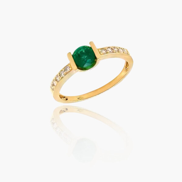 18K Gold Emerald Head Side Diamonds Ring
