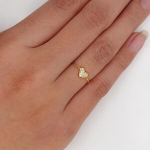 18K Gold Heart Shaped Diamond Head Chain Ring