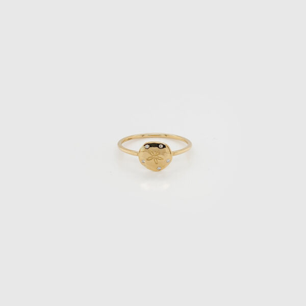 18k Gold Sand Dollar Diamond Ring - 7mm