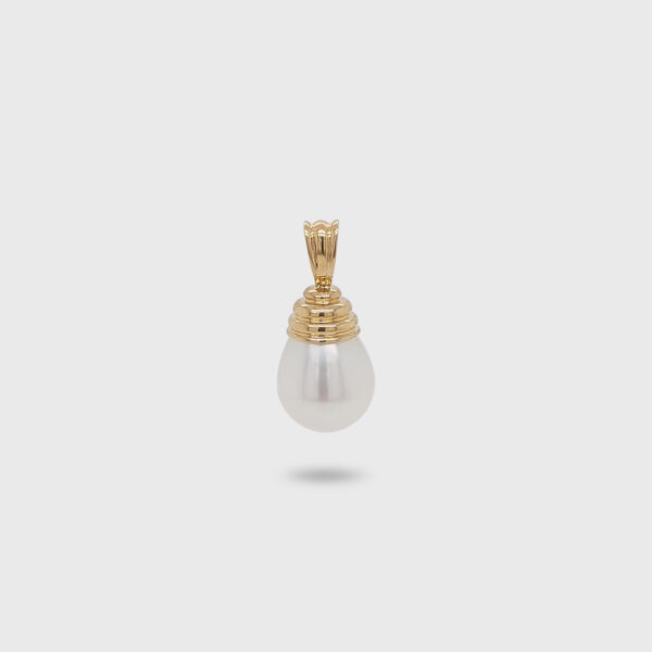 18K Gold Bail 9mm Freshwater Pearl Pendant